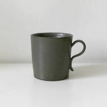 Load image into Gallery viewer, where to buy hong kong best local pottery handmade clc ceramics online shop clara ceramics design mujihk Muji community market Hong Kong ceramicist 哪裡可以買最好的香港本地手工陶器 陶瓷網店 clara clc ceramics coffee cup 陶瓷網上商店 現代 簡約 設計
