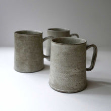 Load image into Gallery viewer, where to buy hong kong best local pottery handmade clc ceramics online shop clara ceramics design DAYMUG I, Oatmeal White Ceramics Sandy Skin Coffee Cup 哪裡可以買最好的香港本地手工陶器 陶瓷網店 clc ceramics 陶瓷網上商店 clara ceramics 現代 簡約 設計 燕麥白粗沙 陶瓷咖啡杯