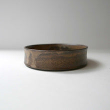 Load image into Gallery viewer, where to buy hong kong best local pottery handmade clc ceramics online shop clara ceramics plate 哪裡可以買最好的香港本地手工陶器 陶瓷網店 clc ceramics 陶瓷網上商店 clara ceramics 現代 簡約 設計 平底陶瓷小碟