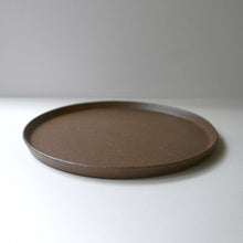 Load image into Gallery viewer, where to buy hong kong best local pottery handmade clc ceramics online shop clara ceramics large plate 哪裡可以買最好的香港本地手工陶器 陶瓷網店 clc ceramics 陶瓷網上商店 clara ceramics 現代 簡約 設計 平底陶瓷大碟
