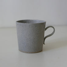 Load image into Gallery viewer, where to buy hong kong best local pottery handmade clc ceramics online shop clara ceramics design 哪裡可以買最好的香港本地手工陶器 陶瓷網店 clara clc ceramics 陶瓷網上商店 現代 簡約 設計 FiPrint, Light Grey Hand Built Ceramics Coffee Cup 淺灰手揑陶瓷咖啡杯 A light grey hand built coffee cup, with natural spots texture. A Hong Kong handmade ceramics coffee cup for coffee and tea