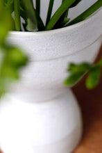 Load image into Gallery viewer, where to buy hong kong best local pottery handmade clc ceramics online shop clara ceramics handmade Scandinavian vase 哪裡可以買最好的香港本地手工陶器 陶瓷網店 clc ceramics 陶瓷網上商店 clara ceramics 現代 簡約 北歐風設計 手造陶瓷花瓶