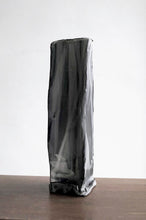 Load image into Gallery viewer, clc clara ceramics design pottery Hong Kong Handmade Black and white Ceramics Japanese style vase WHITE-TO-FLOW  手造黑陶大花瓶
